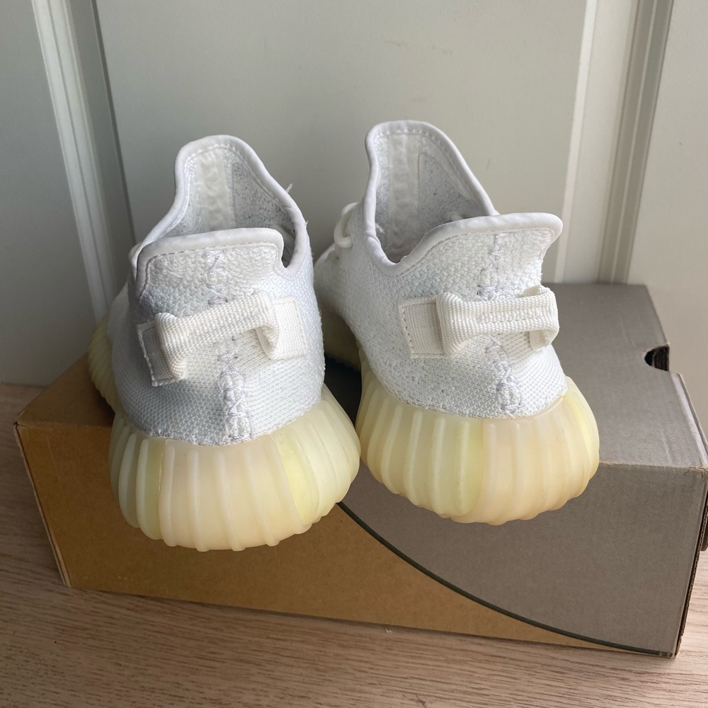 Adidas Yeezy Boost 350 V2 Cream White/Triple White- SZ 7 M- W 8.5 - Picture 4 of 16